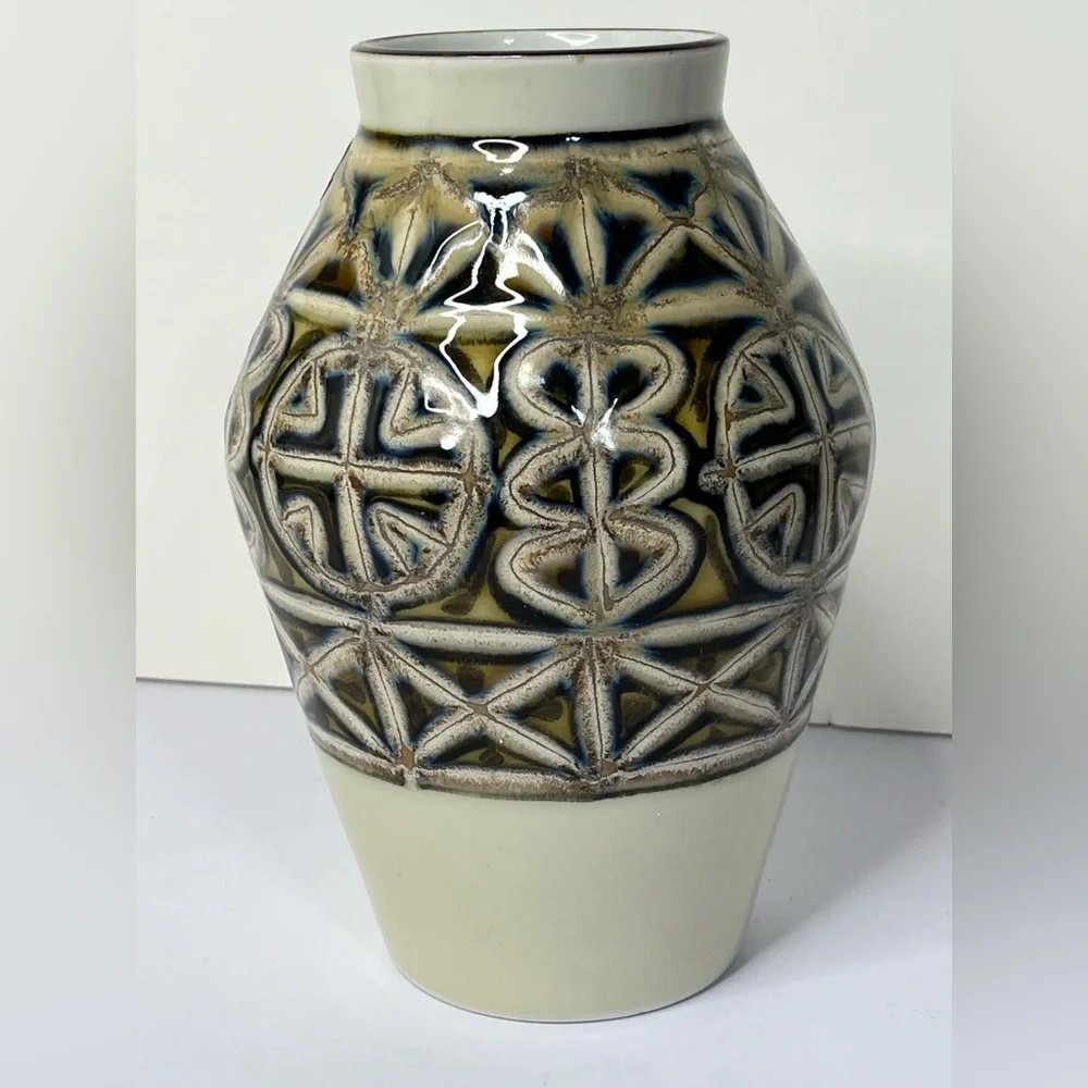 Kozan Japan Pottery Vase 8